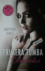 Primera Tumba a la Derecha de Darynda Jones